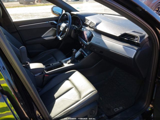 2021 AUDI Q3 WA1DECF3XM1142050 Photo 4