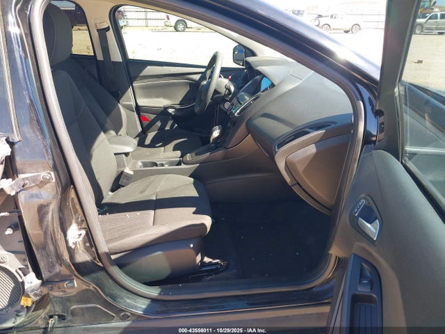 2017 FORD FOCUS 1FADP3M22HL332886 Photo 4