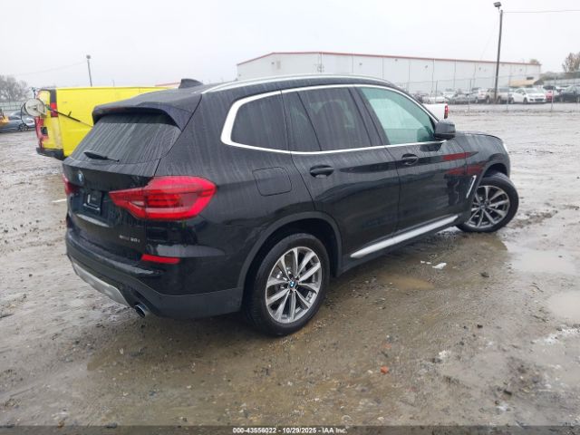 2019 BMW X3 5UXTR7C5XKLF30000 Photo 3