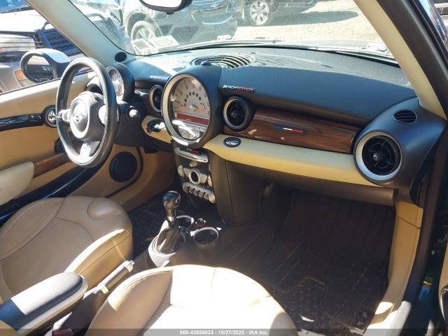 2008 MINI COOPER S WMWMF73588TV34242 Photo 4