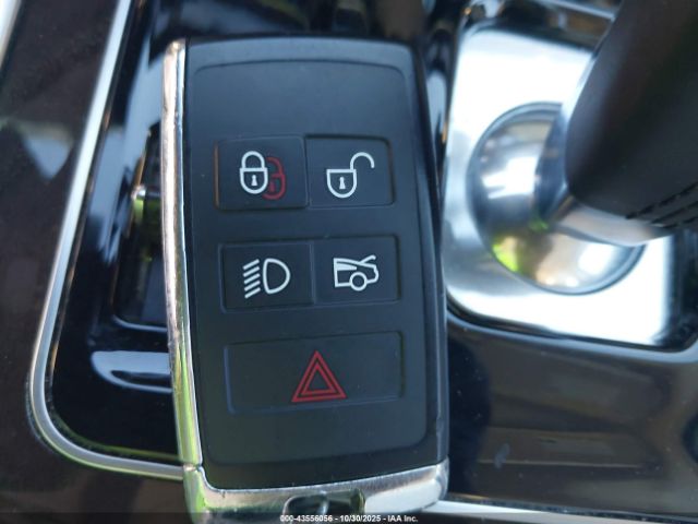 2020 JAGUAR XE SAJAJ4FX4LCP60790 Photo 10