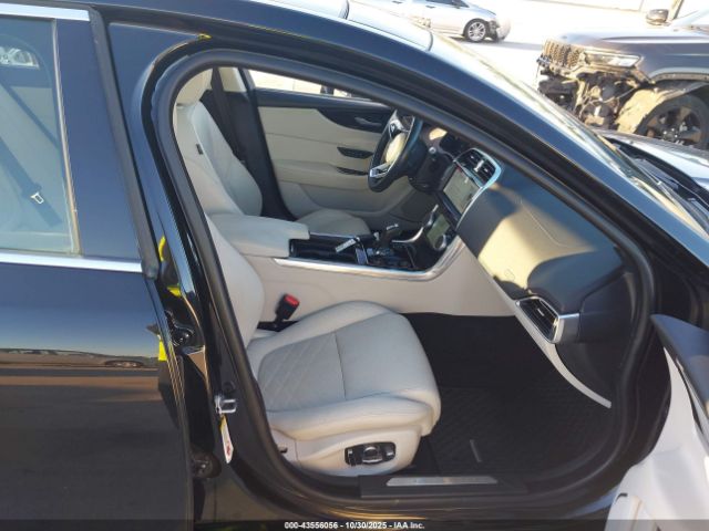 2020 JAGUAR XE SAJAJ4FX4LCP60790 Photo 4