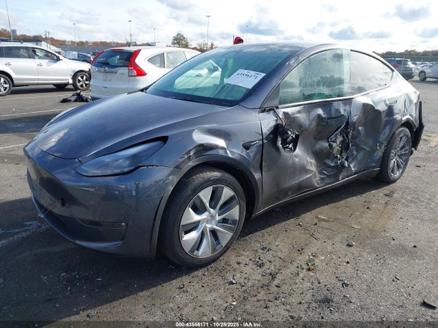 2023 TESLA MODEL Y 7SAYGAEEXPF850578 Photo 1