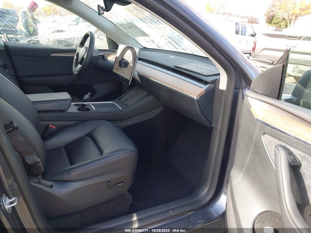 2023 TESLA MODEL Y 7SAYGAEEXPF850578 Photo 4
