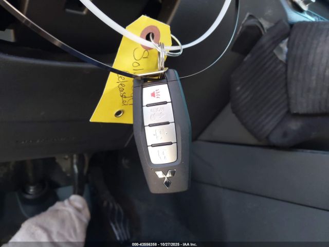 2022 MITSUBISHI OUTLANDER JA4J4UA85NZ084169 Photo 10