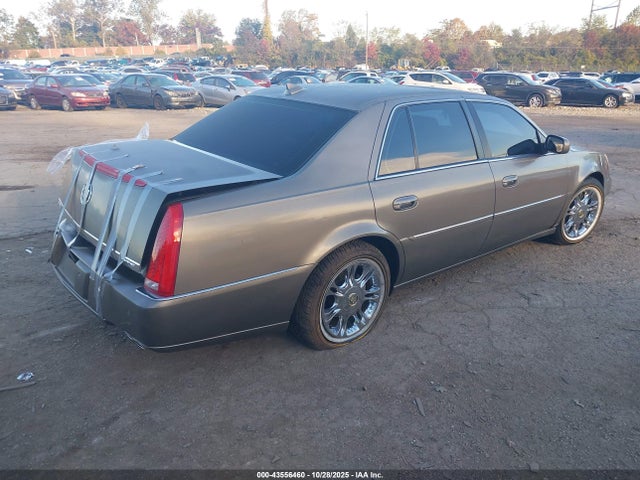 2011 CADILLAC DTS 1G6KD5E61BU122307 Photo 3