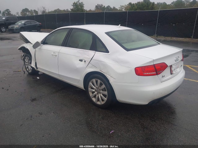 2011 AUDI A4 WAUEFAFL4BN053153 Photo 2