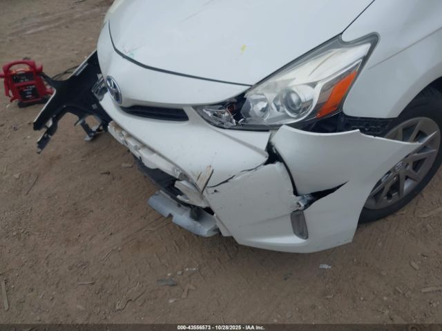 2015 TOYOTA PRIUS V JTDZN3EUXFJ022712 Photo 5