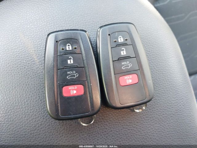 2023 TOYOTA RAV4 HYBRID JTM16RFV9PD112101 Photo 10