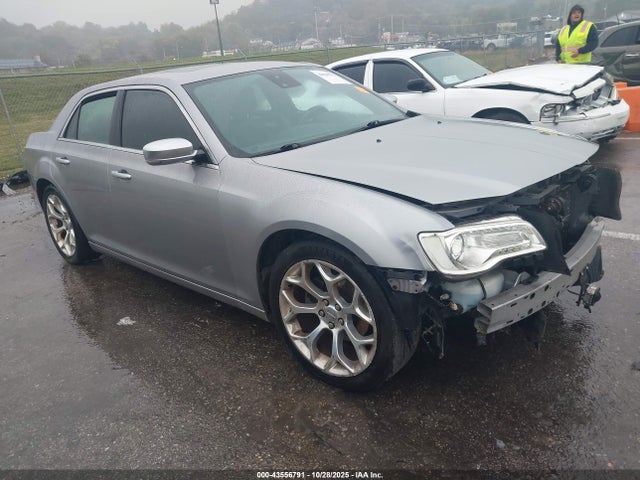 2017 CHRYSLER 300 2C3CCAPG8HH657413
