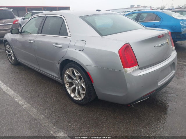 2017 CHRYSLER 300 2C3CCAPG8HH657413 Photo 2