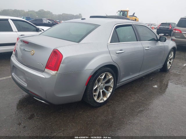 2017 CHRYSLER 300 2C3CCAPG8HH657413 Photo 3