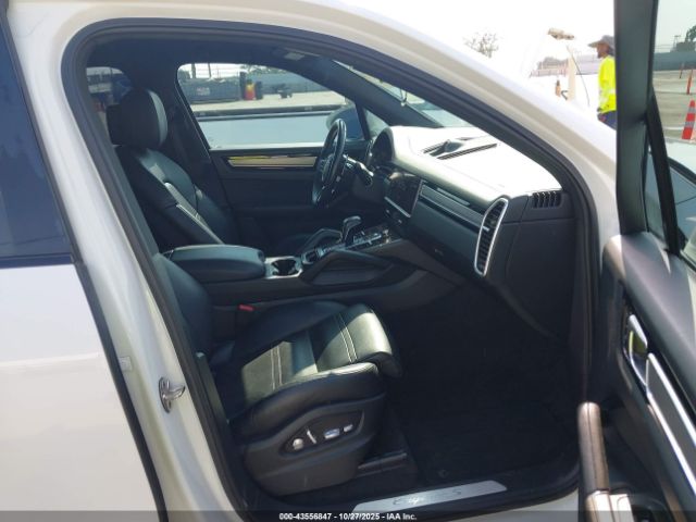 2019 PORSCHE CAYENNE WP1AB2AY7KDA64299 Photo 4