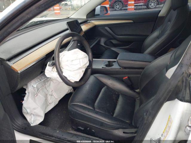 2021 TESLA MODEL 3 5YJ3E1EC2MF062658 Photo 4