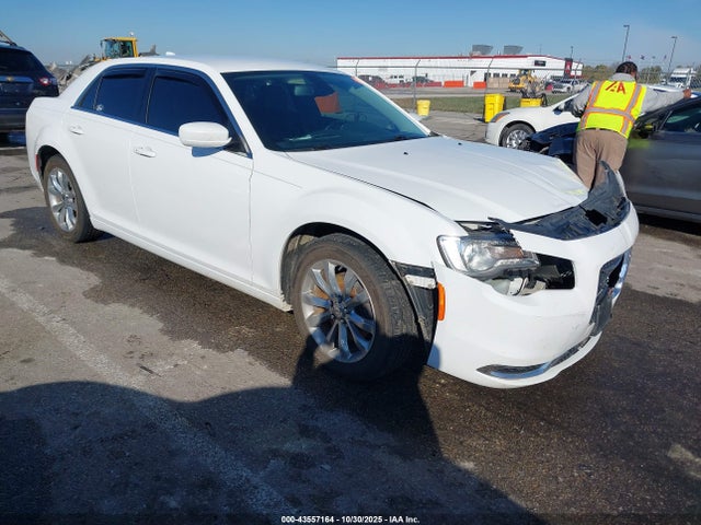 2018 CHRYSLER 300 2C3CCARG1JH317152