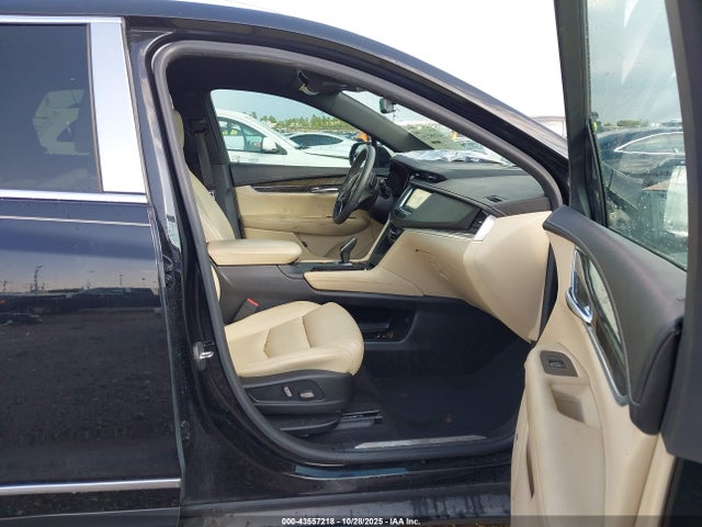 2017 CADILLAC XT5 1GYKNARS7HZ293062 Photo 4