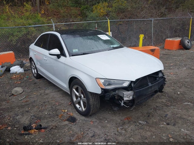 2015 AUDI A3 WAUBFGFF1F1005106 Photo 0
