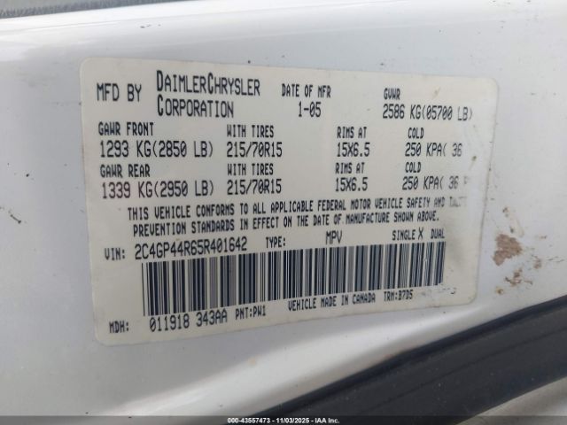 2005 CHRYSLER TOWN & COUNTRY 2C4GP44R65R401642 Photo 8