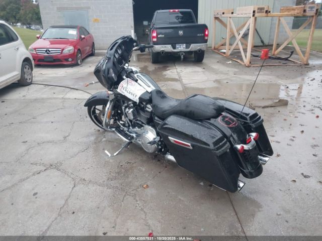 2023 HARLEY-DAVIDSON FLHX 1HD1KBC13PB607442 Photo 2
