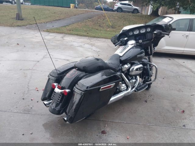 2023 HARLEY-DAVIDSON FLHX 1HD1KBC13PB607442 Photo 3