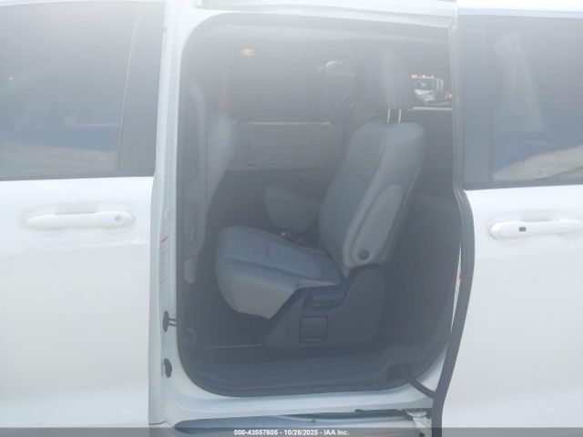 2024 TOYOTA SIENNA 5TDKRKEC3RS181487 Photo 7