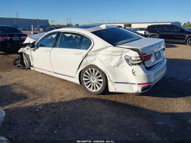2017 BMW 740I WBA7E2C53HG740001 Photo 2