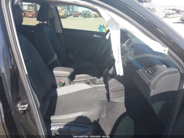 2020 VOLKSWAGEN TIGUAN 3VV3B7AX6LM067166 Photo 4