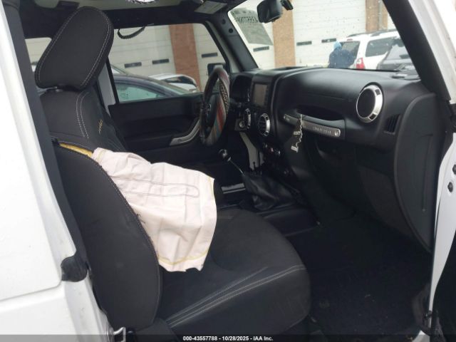 2015 JEEP WRANGLER 1C4GJWBG5FL720832 Photo 4