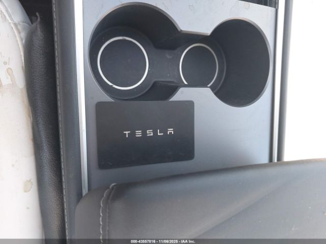 2023 TESLA MODEL Y 7SAYGDEF2PF700068 Photo 10