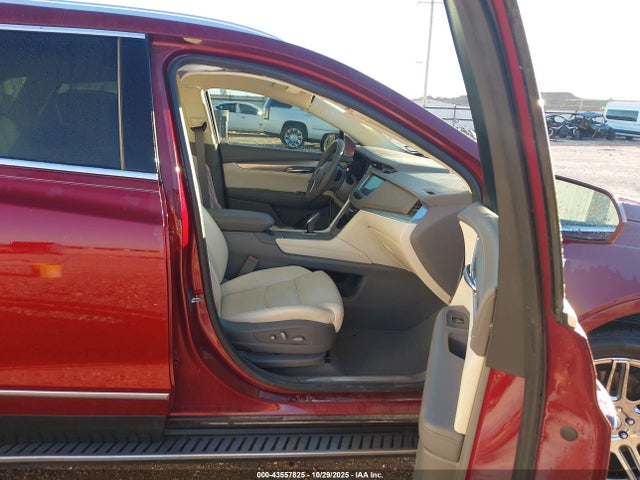 2017 CADILLAC XT5 1GYKNCRS7HZ142492 Photo 4