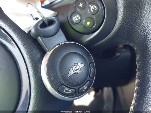 2016 MINI COUNTRYMAN WMWZC3C52GWP53590 Photo 10