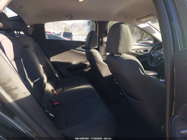 1G1ZE5ST5HF122450 Chevrolet MALIBU 1LT