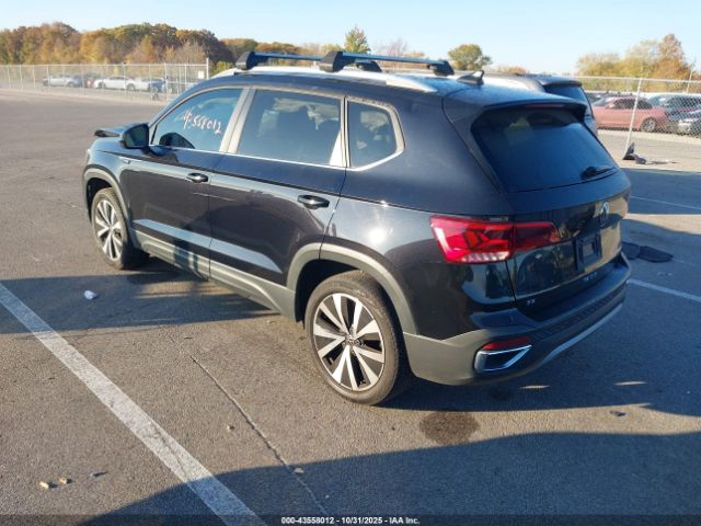 2022 VOLKSWAGEN TAOS 3VVSX7B23NM032765 Photo 2