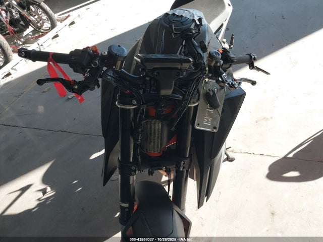 KTM 1290 Super Duke R 2023 VBKV39405PM966244 Image 14