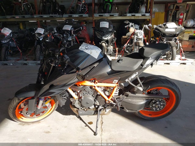 KTM 1290 Super Duke R 2023 VBKV39405PM966244 Image 13