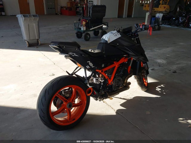 2023 KTM 1290 VBKV39405PM966244 Photo 3