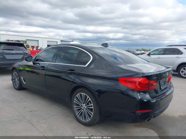 2019 BMW 530I WBAJA7C58KWW18133 Photo 2