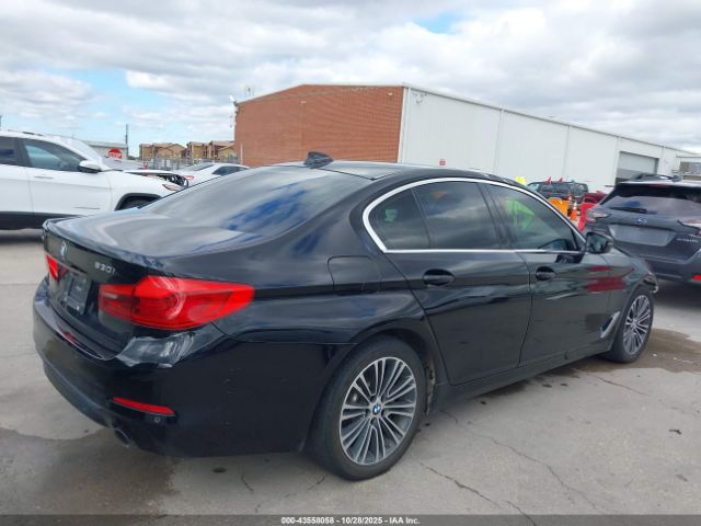 2019 BMW 530I WBAJA7C58KWW18133 Photo 3