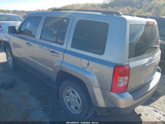 2016 JEEP PATRIOT 1C4NJPBA0GD669289 Photo 2