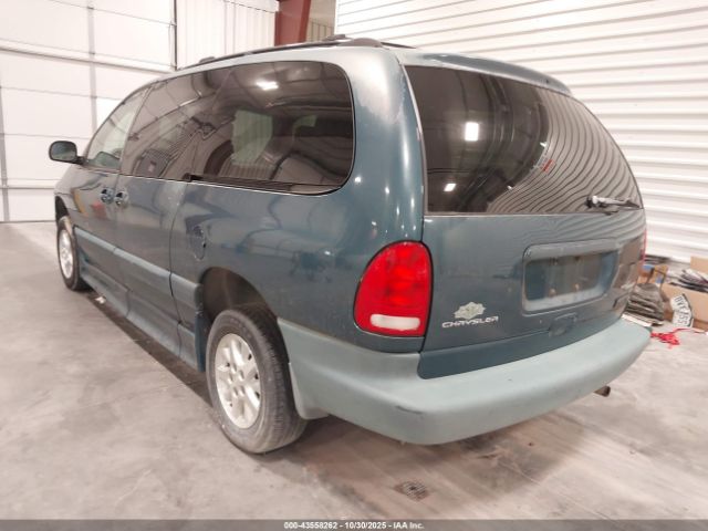2000 CHRYSLER GRAND VOYAGER 2C4GJ44G8YR762973 Photo 2