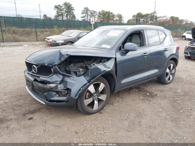2021 VOLVO XC40 YV4162UK9M2563811 Photo 1