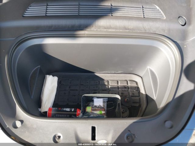 2024 TESLA MODEL Y 7SAYGDEF7RF041987 Photo 9