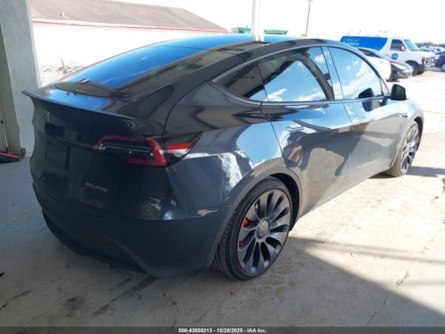 2024 TESLA MODEL Y 7SAYGDEF7RF041987 Photo 3