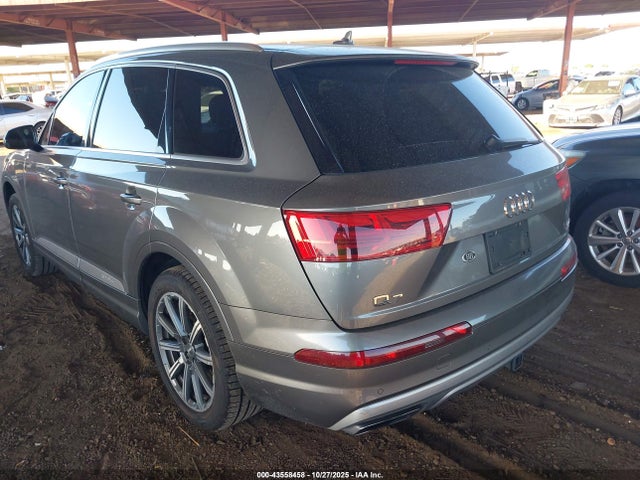 2017 AUDI Q7 WA1LAAF73HD022268 Photo 2