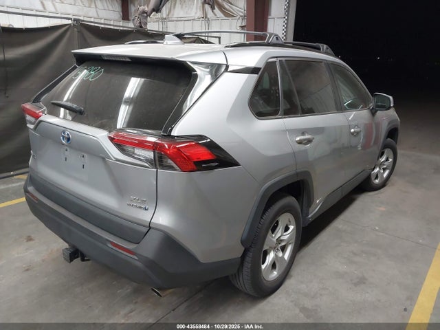 2021 TOYOTA RAV4 HYBRID 4T3R6RFV1MU031059 Photo 3