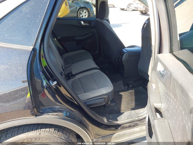 1FMCU9G61LUC63882 Ford ESCAPE SE
