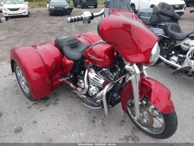 2012 HARLEY-DAVIDSON FLHX 1HD1KBM12CB671223