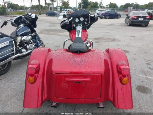 2012 HARLEY-DAVIDSON FLHX 1HD1KBM12CB671223 Photo 5