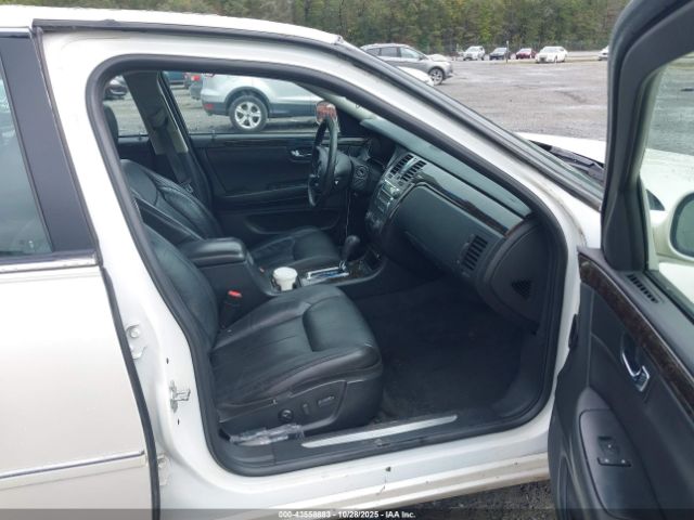 2010 CADILLAC DTS 1G6KA5EY7AU127052 Photo 4