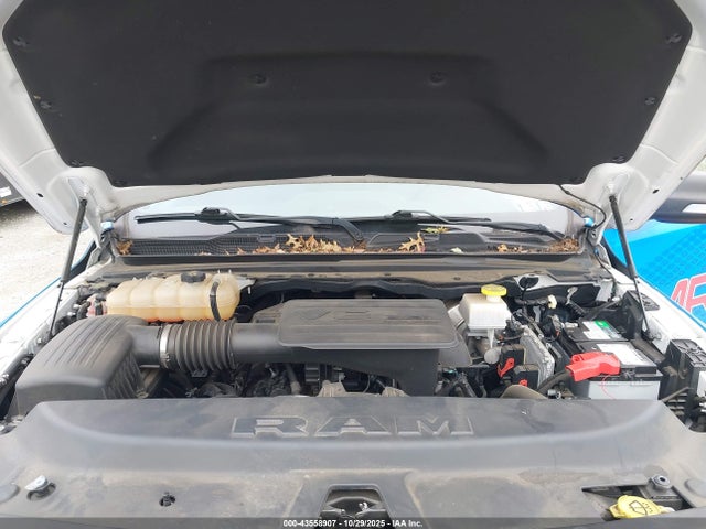 1C6RRFMG2MN617388 RAM 1500 Big Horn 4x4 6&#039;4 Box